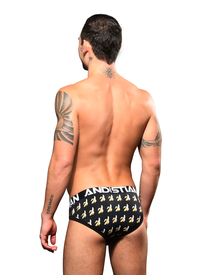 https://www.lovebird.at/images/product_images/popup_images/92402-andrew-christian-big-banana-brief__3.jpg